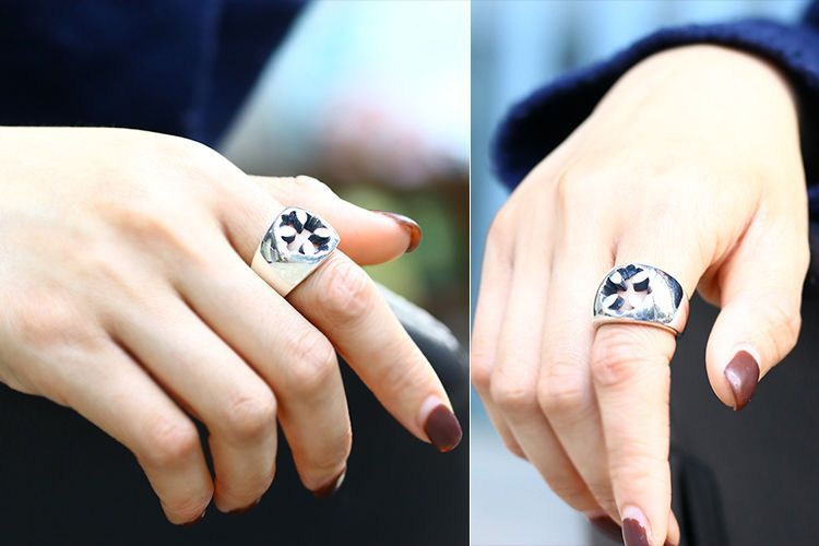 chrome hearts hollow cross flower ring